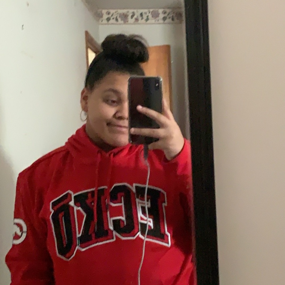 Meet your Posher, Mia